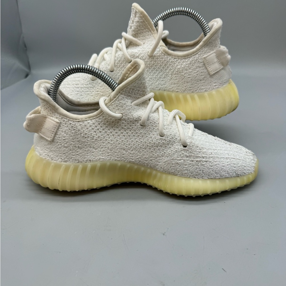 Size 5.5 - Adidas Yeezy Boost 350 V2 Low Cream White / Triple White Men Shoe - Picture 2 of 7